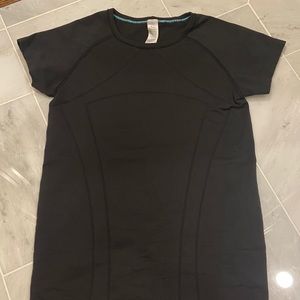 IVIVVIA Short Sleeve